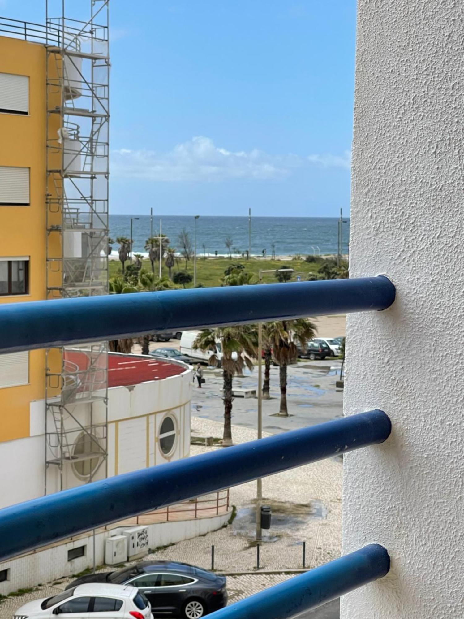 Enjoy Ocean Beach Life At Costa Da Caparica! Eksteriør billede